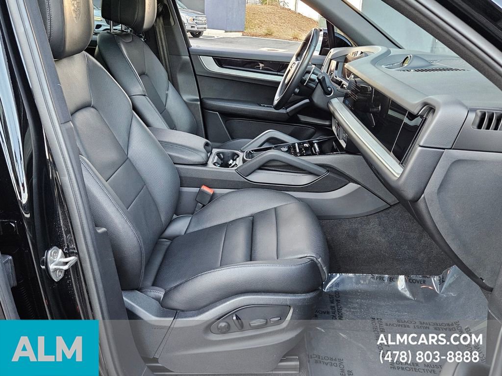 Used 2024 Porsche Cayenne S image 18