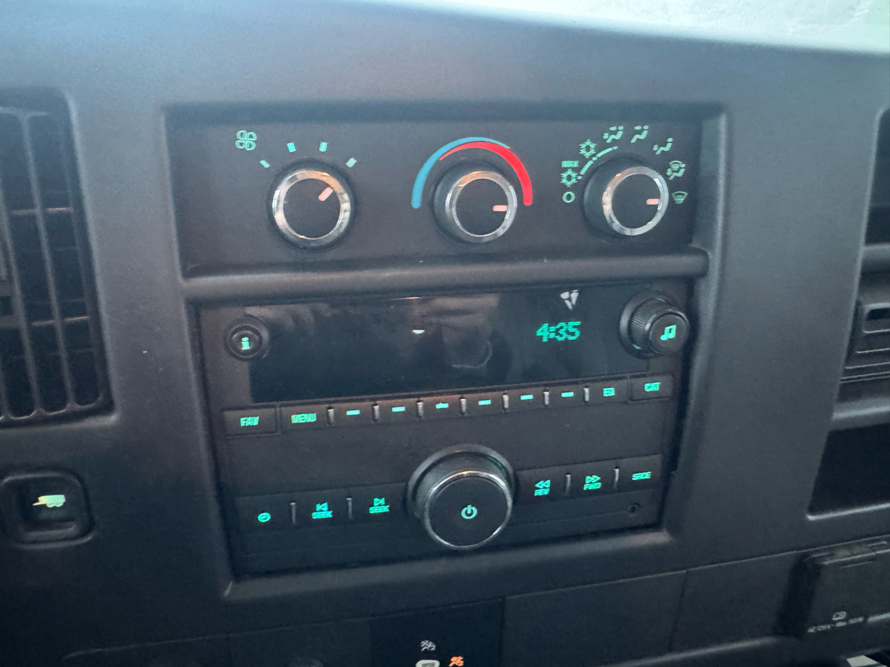 Used 2016 GMC Savana 2500 image 14