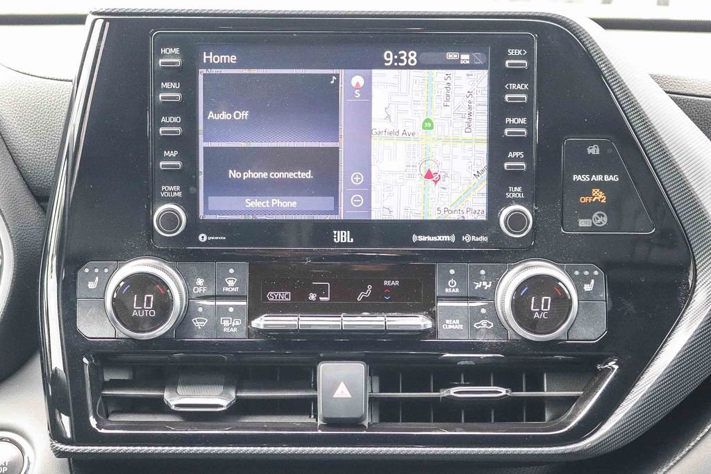 Used 2022 Toyota Highlander XSE FWD image 15