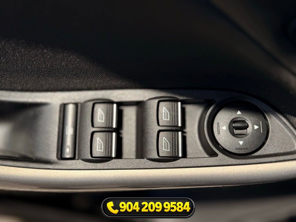 Used 2017 Ford Focus Titanium image 14