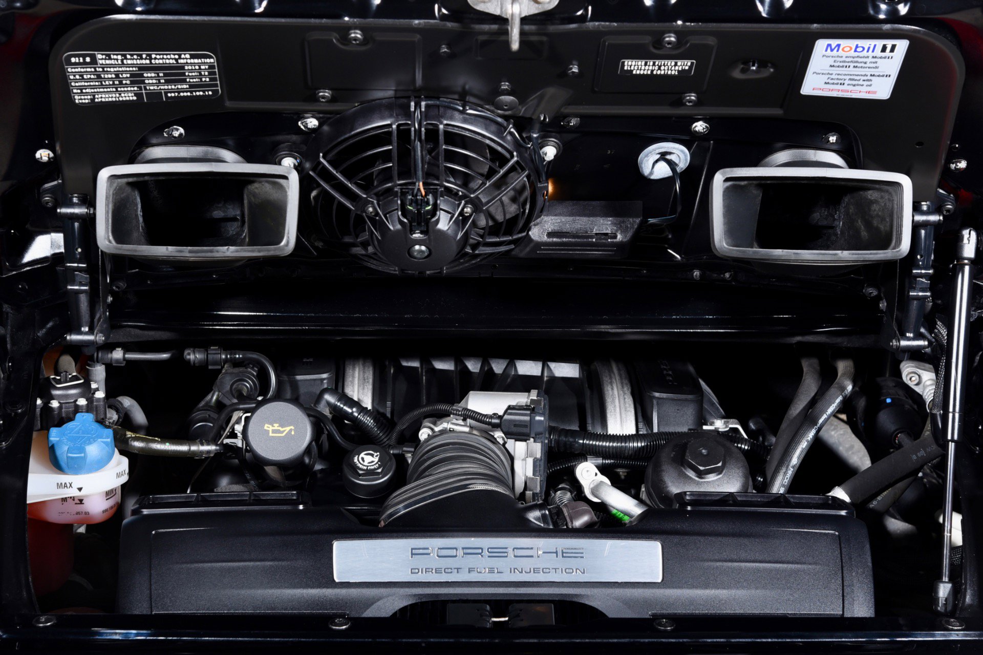 Used 2010 Porsche 911 Carrera 4S image 24