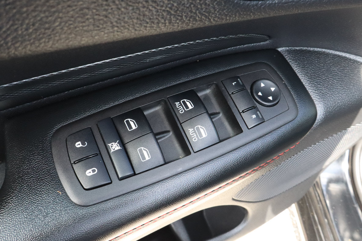 Used 2025 Dodge Durango GT AWD/4WD image 15