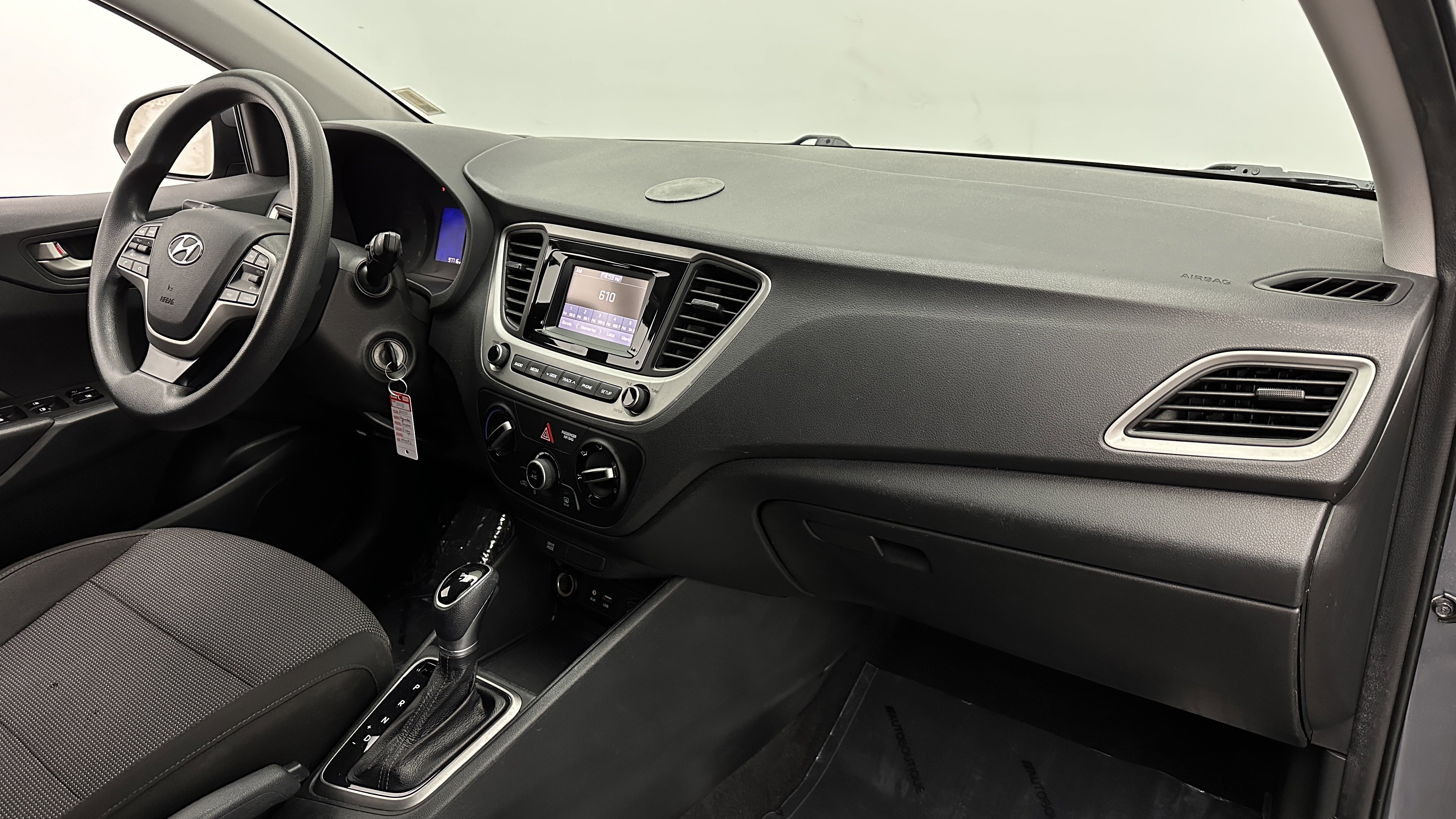 Used 2020 Hyundai Accent SE image 31