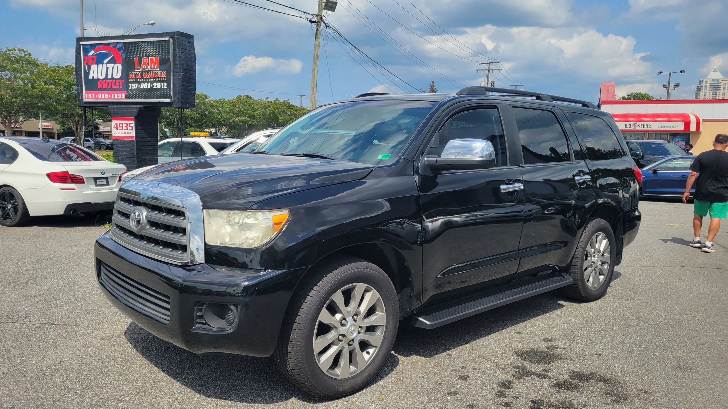 Used 2015 Toyota Sequoia Limited image 1