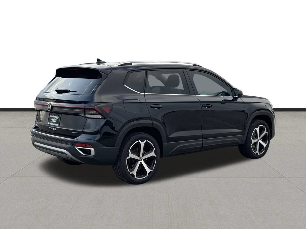 Used 2025 Volkswagen Taos SEL AWD/4WD image 5