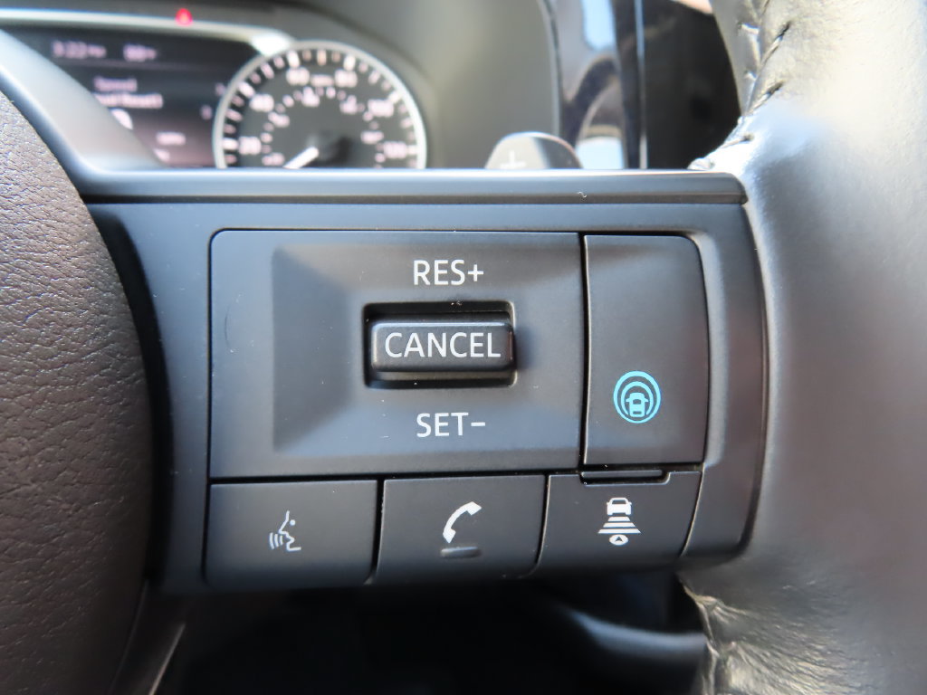 Used 2024 Nissan Pathfinder SV AWD/4WD image 13