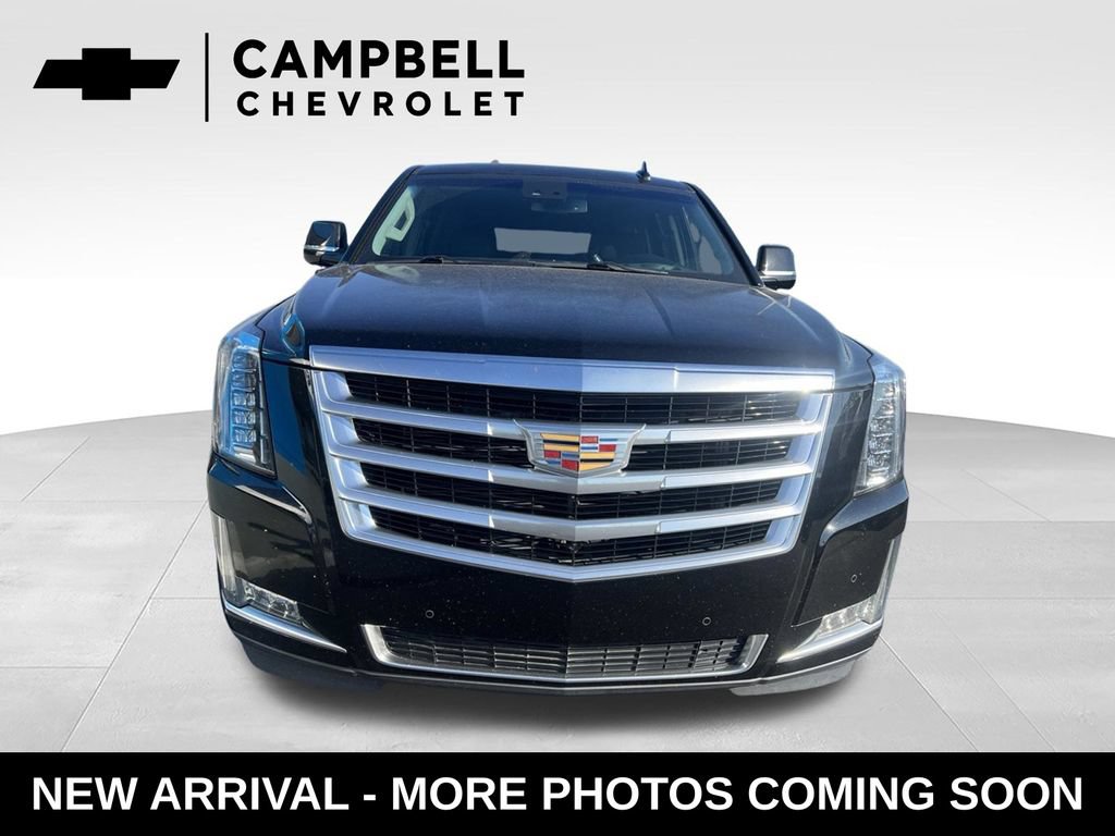 Used 2016 Cadillac Escalade Luxury AWD/4WD image 8