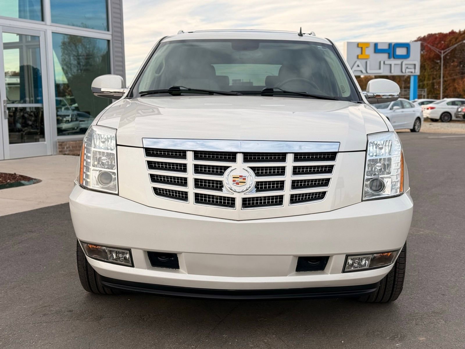 Used 2012 Cadillac Escalade ESV Luxury image 2