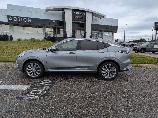 New 2026 Buick Envista Avenir FWD image 2