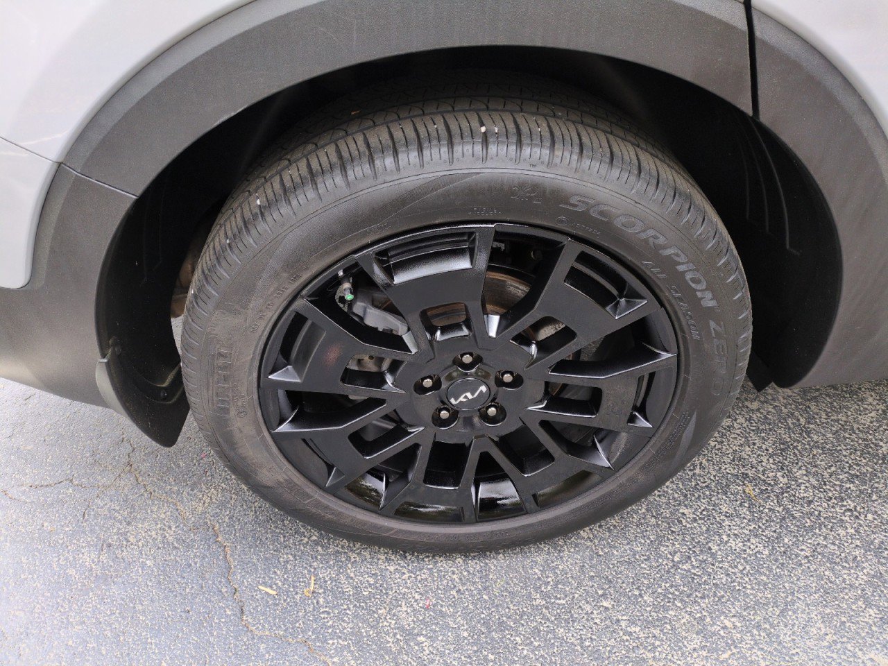 Used 2022 Kia Telluride SX w/ SX Prestige Package image 9