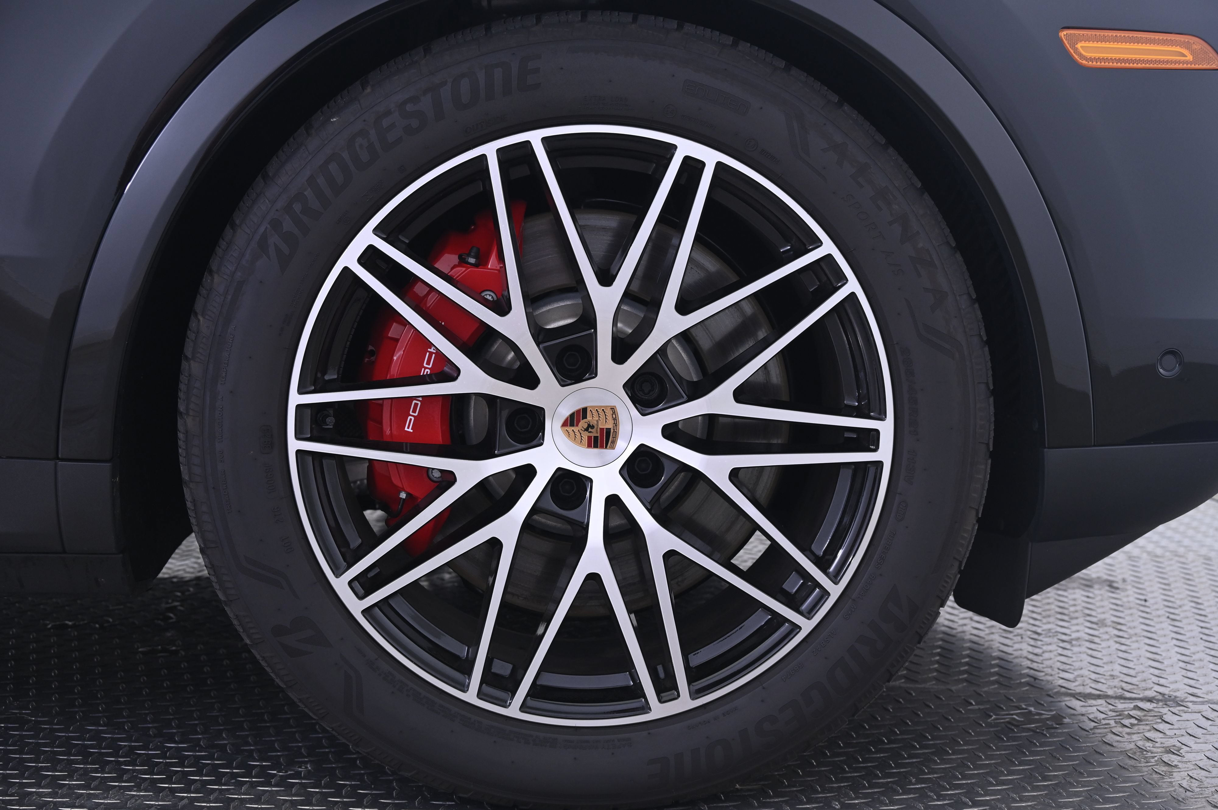 Certified 2026 Porsche Cayenne S AWD/4WD image 14