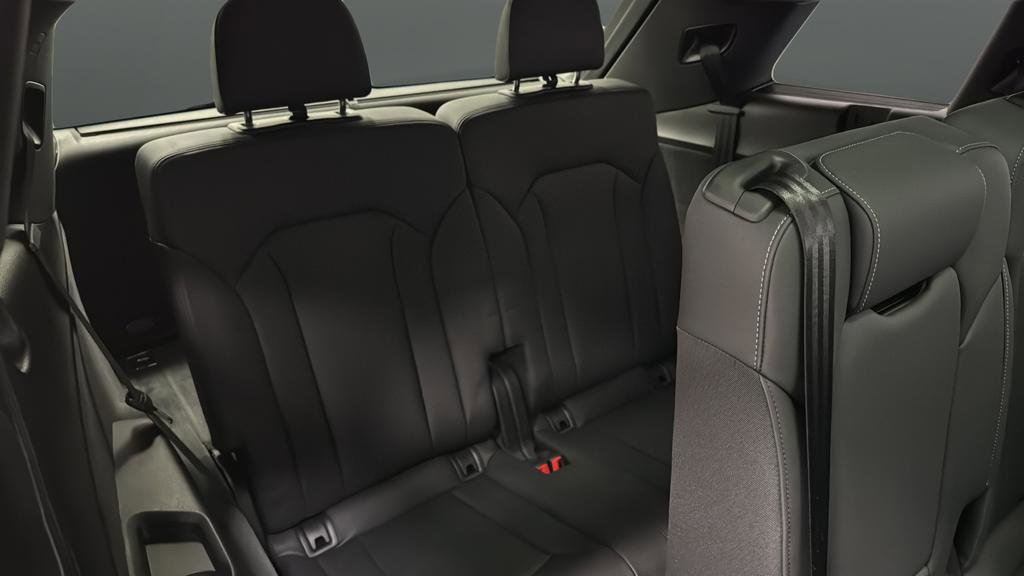 Used 2025 Audi Q7 3.0T Premium Plus w/ Premium Plus Package image 39