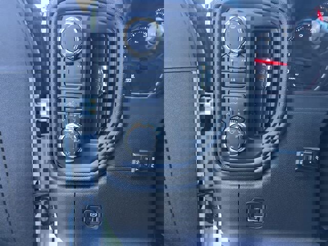 Used 2024 GMC Sierra 2500 Pro w/ Convenience Package image 30