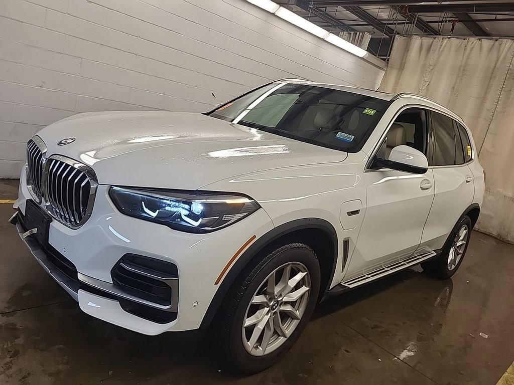 Used 2022 BMW X5 xDrive45e AWD/4WD image 1