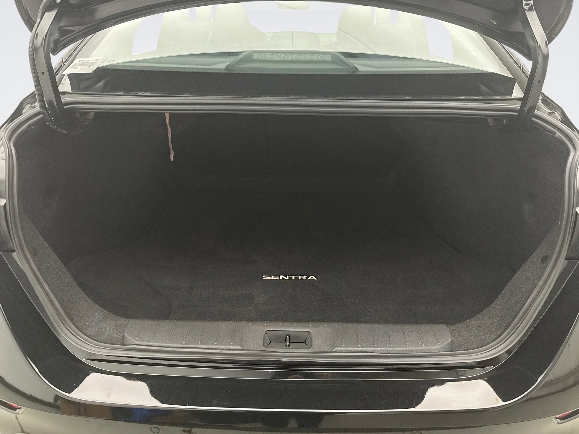 Used 2024 Nissan Sentra S FWD image 19