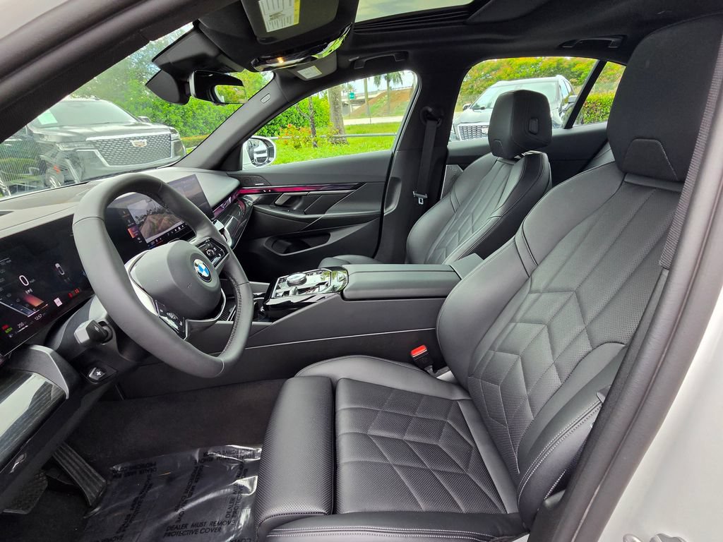 Used 2025 BMW 540i xDrive w/ Premium Package AWD/4WD image 18