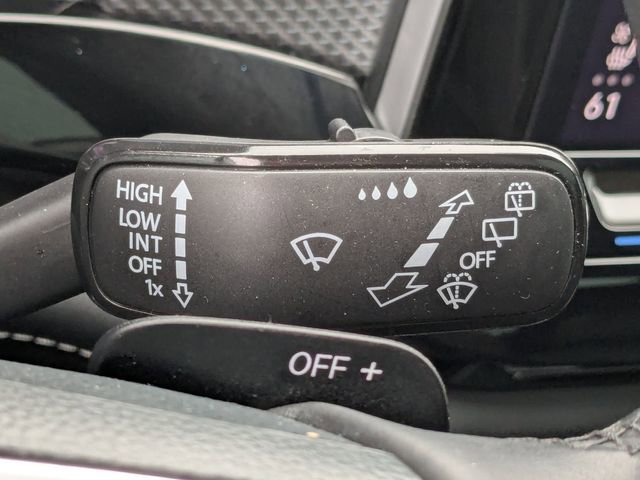 Used 2024 Volkswagen Atlas Cross Sport SEL R-Line AWD/4WD image 24