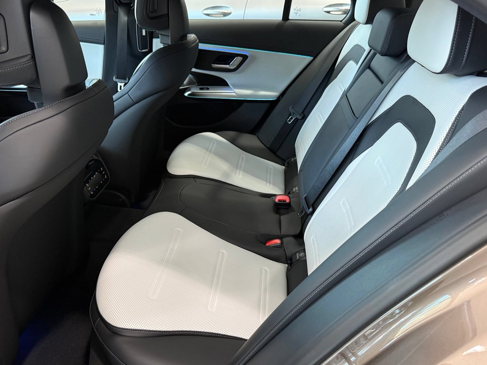 New 2027 Mercedes-Benz E 53 AMG e 4MATIC Sedan image 25