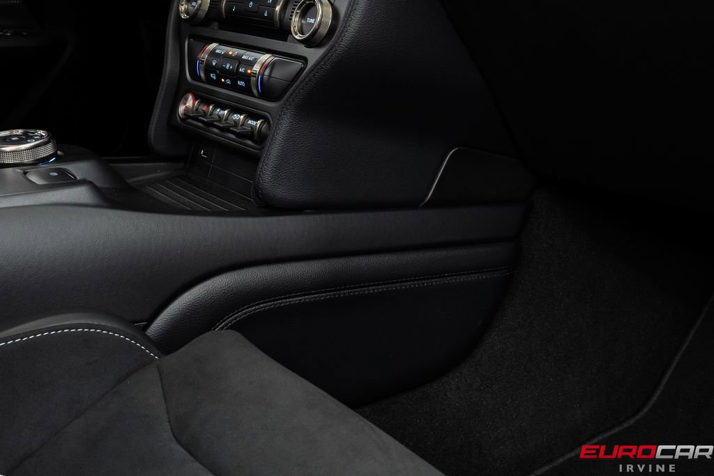 Used 2021 Ford Mustang Shelby GT500 w/ Carbon Fiber Track Pack RWD image 42