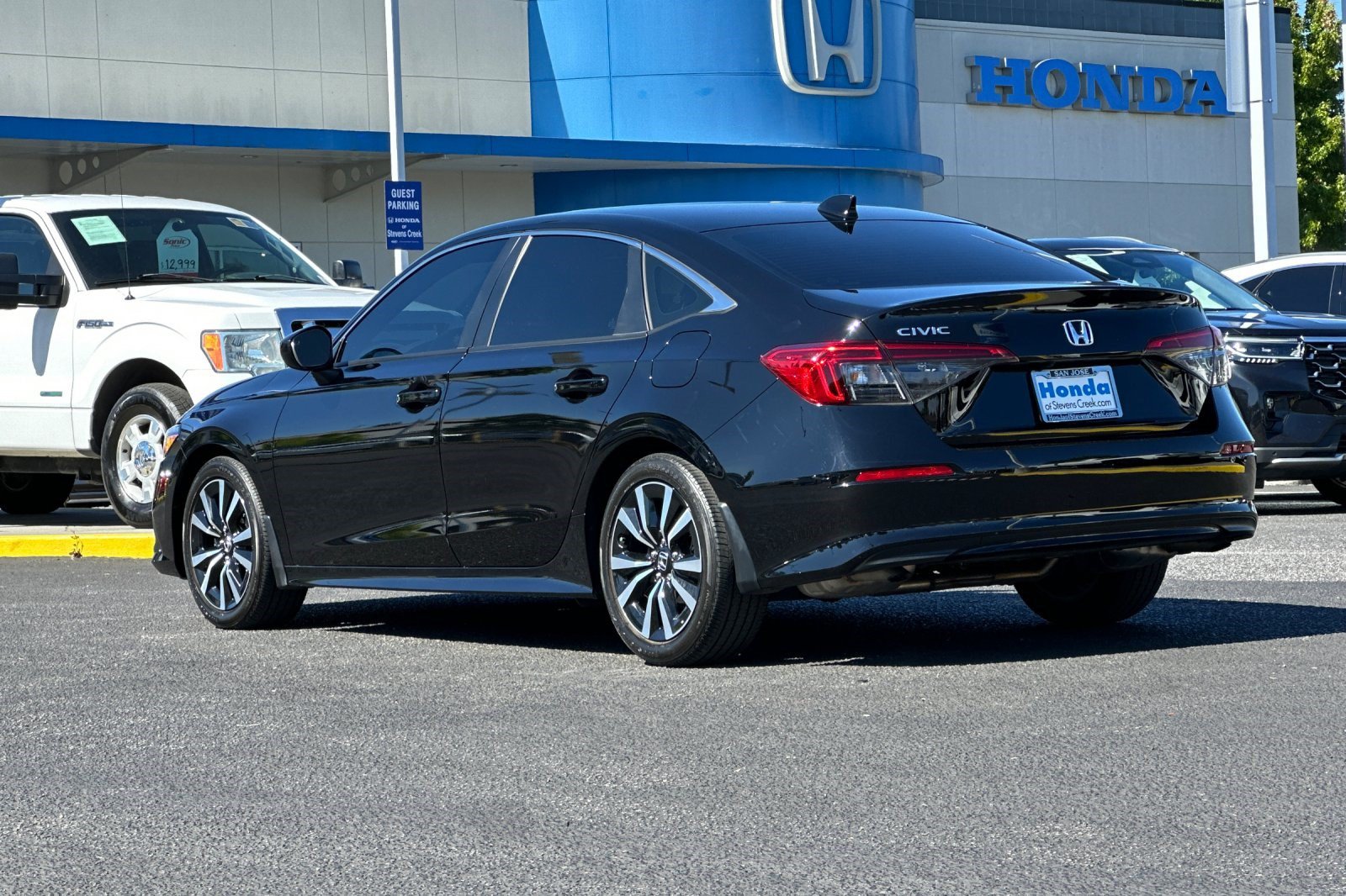 Used 2024 Honda Civic EX image 3