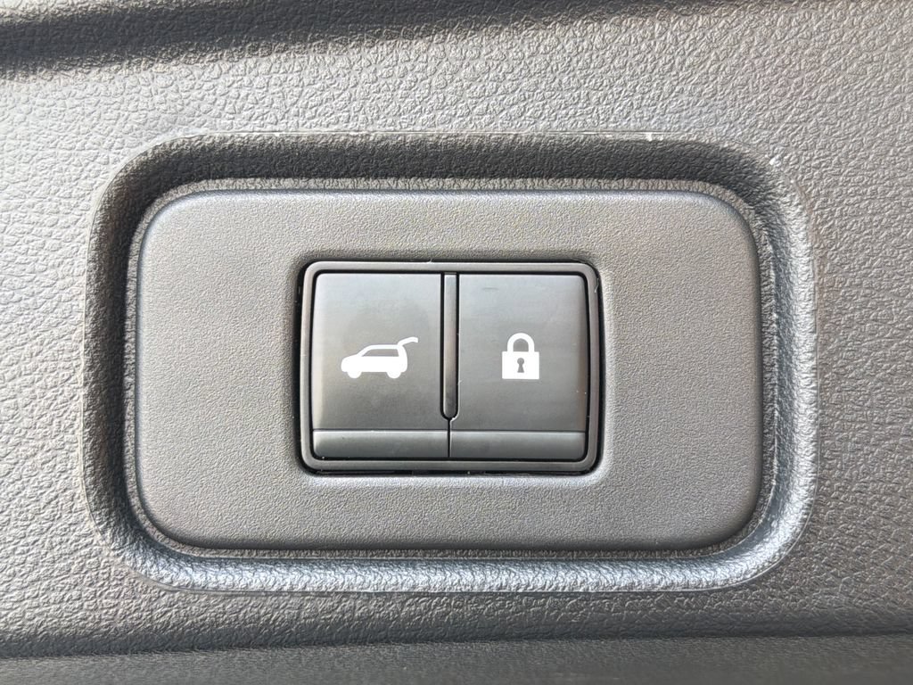 Used 2025 Nissan Pathfinder Platinum w/ Cargo Package FWD image 37