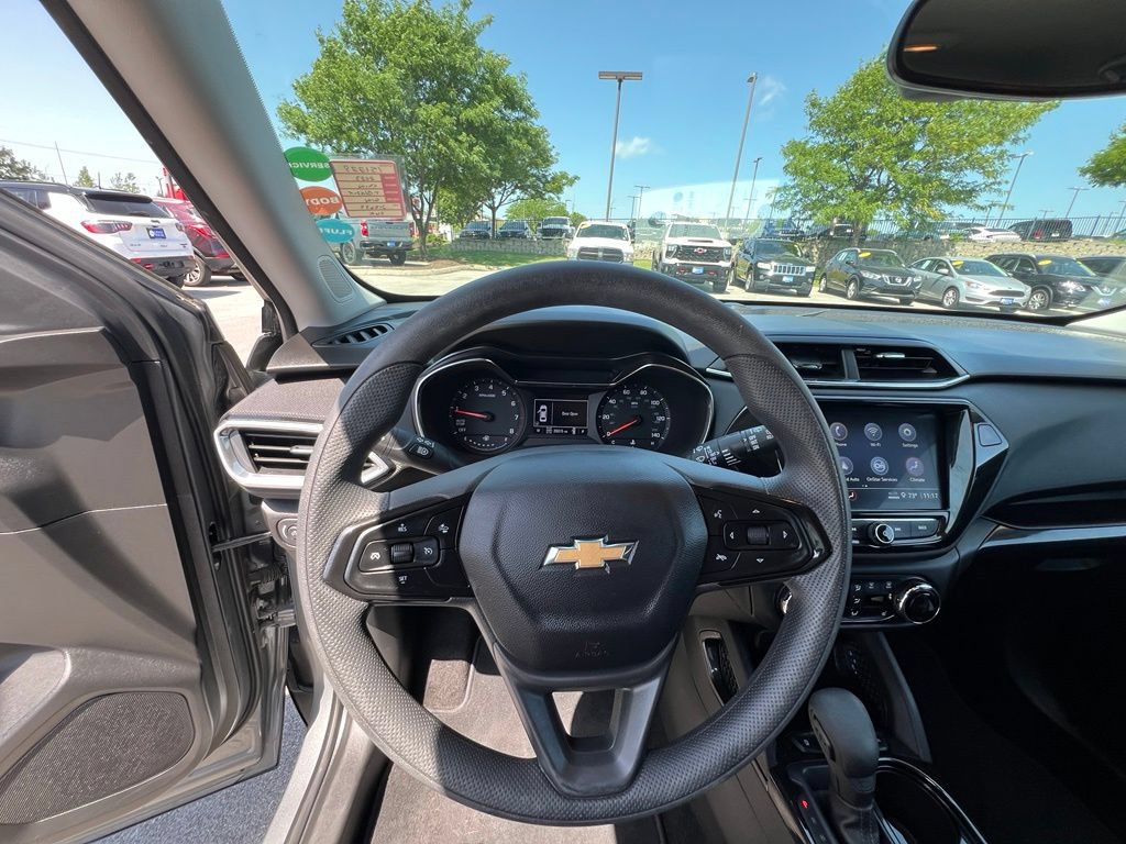 Used 2023 Chevrolet TrailBlazer LT w/ Convenience Package AWD/4WD image 37