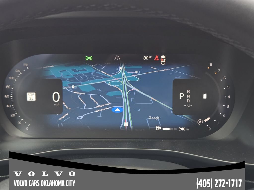 Certified 2025 Volvo XC40 B5 Core AWD/4WD image 12