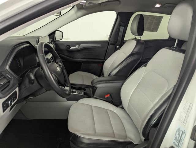 Used 2023 Ford Escape SE image 15