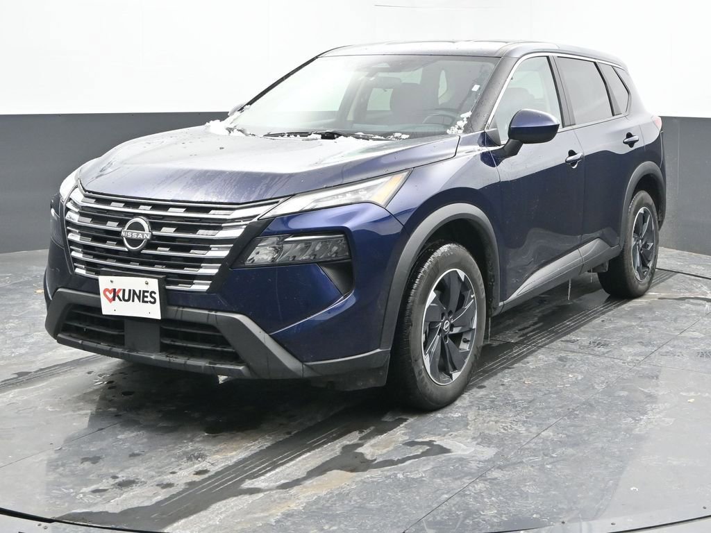 Used 2024 Nissan Rogue SV image 6