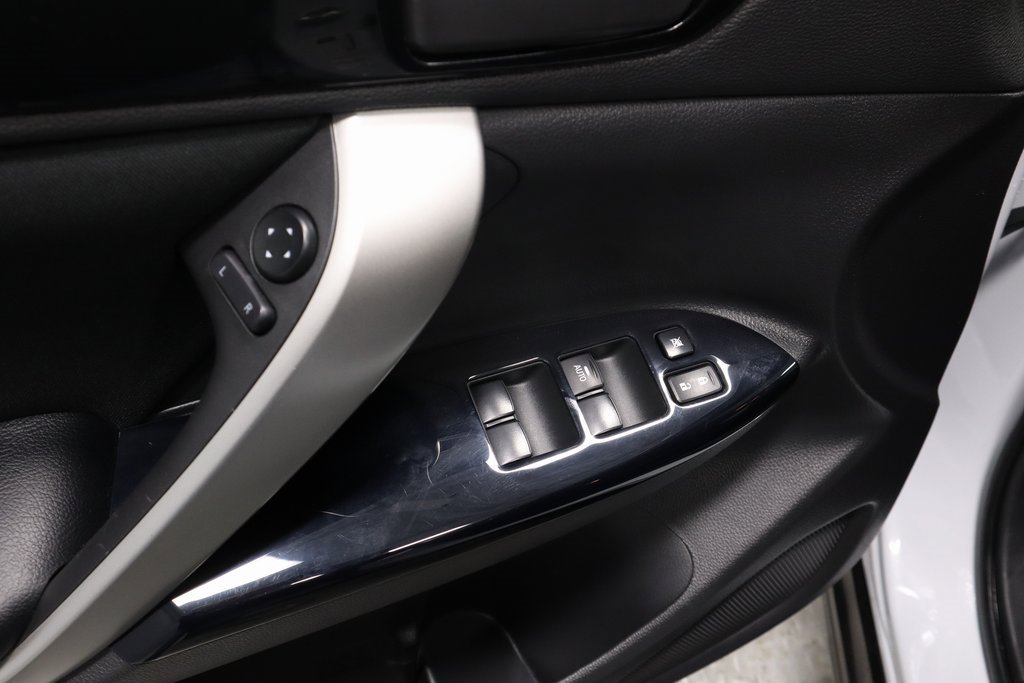 Used 2024 Mitsubishi Eclipse Cross LE image 23