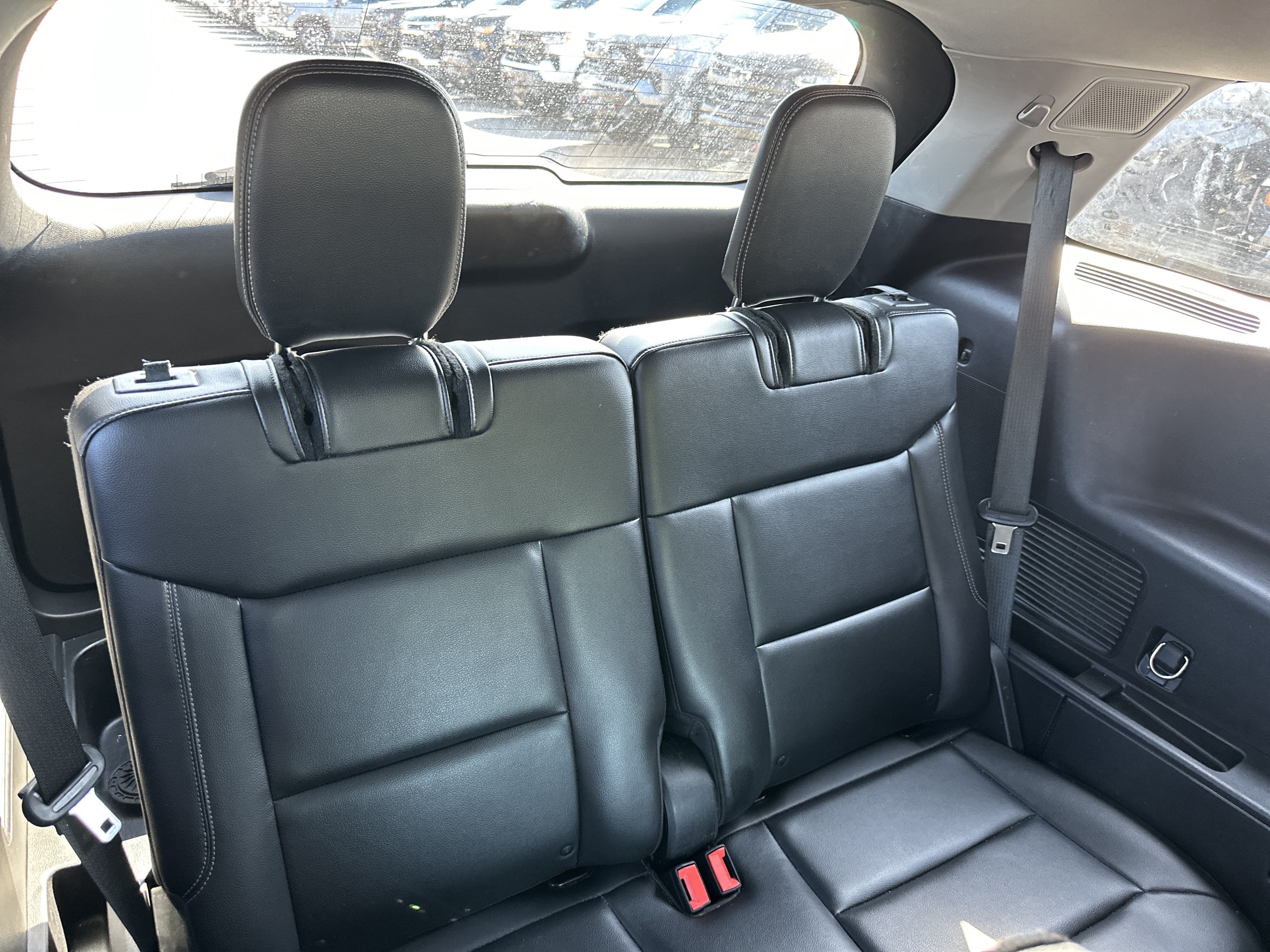 Used 2021 Ford Explorer Limited w/ Equipment Group 301A AWD/4WD image 18