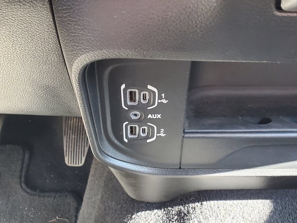 Used 2024 RAM 2500 Big Horn AWD/4WD image 28