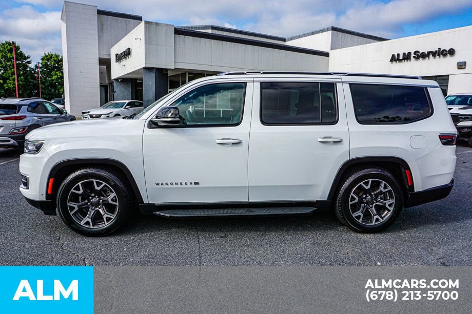 Used 2023 Jeep Wagoneer Series III w/ Preferred Equipment Group image 7