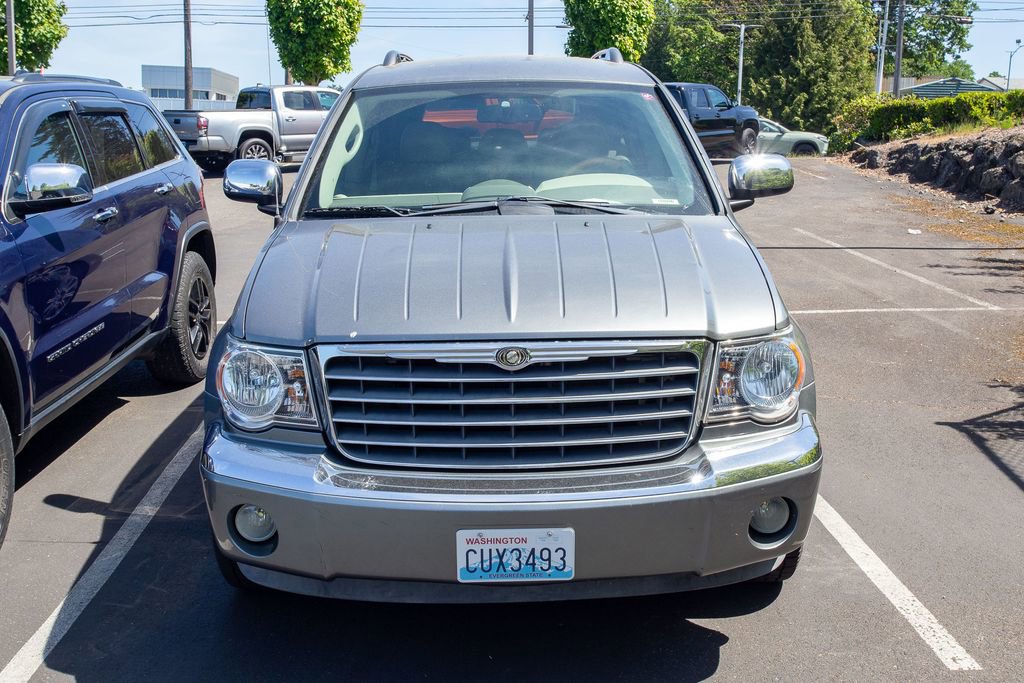 Used 2008 Chrysler Aspen Limited AWD/4WD image 2