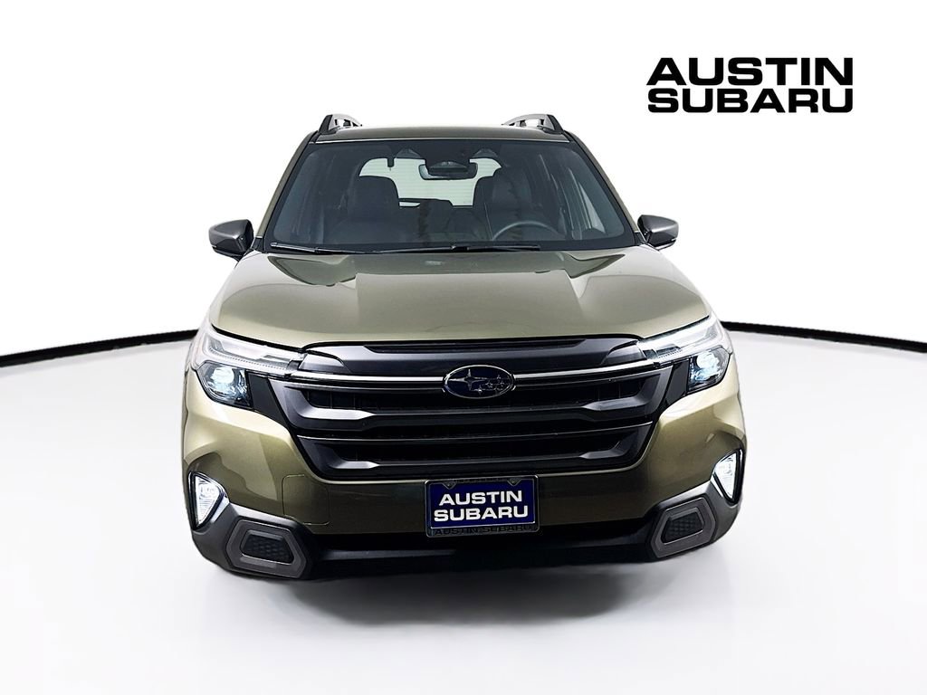 Certified 2025 Subaru Forester Limited image 3