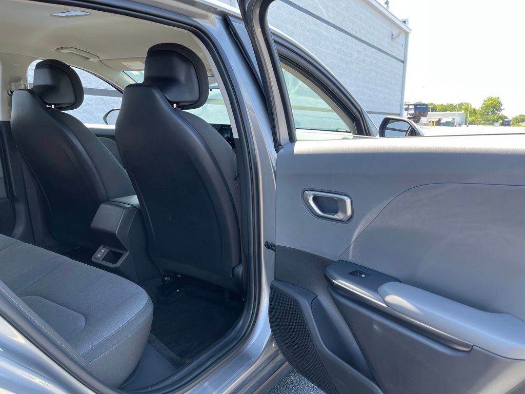 Used 2025 Kia K4 FWD image 28