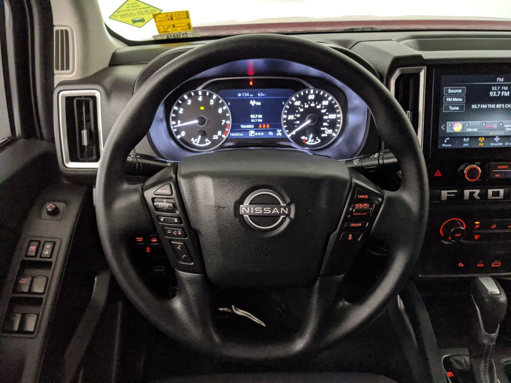 Used 2025 Nissan Frontier SV image 12