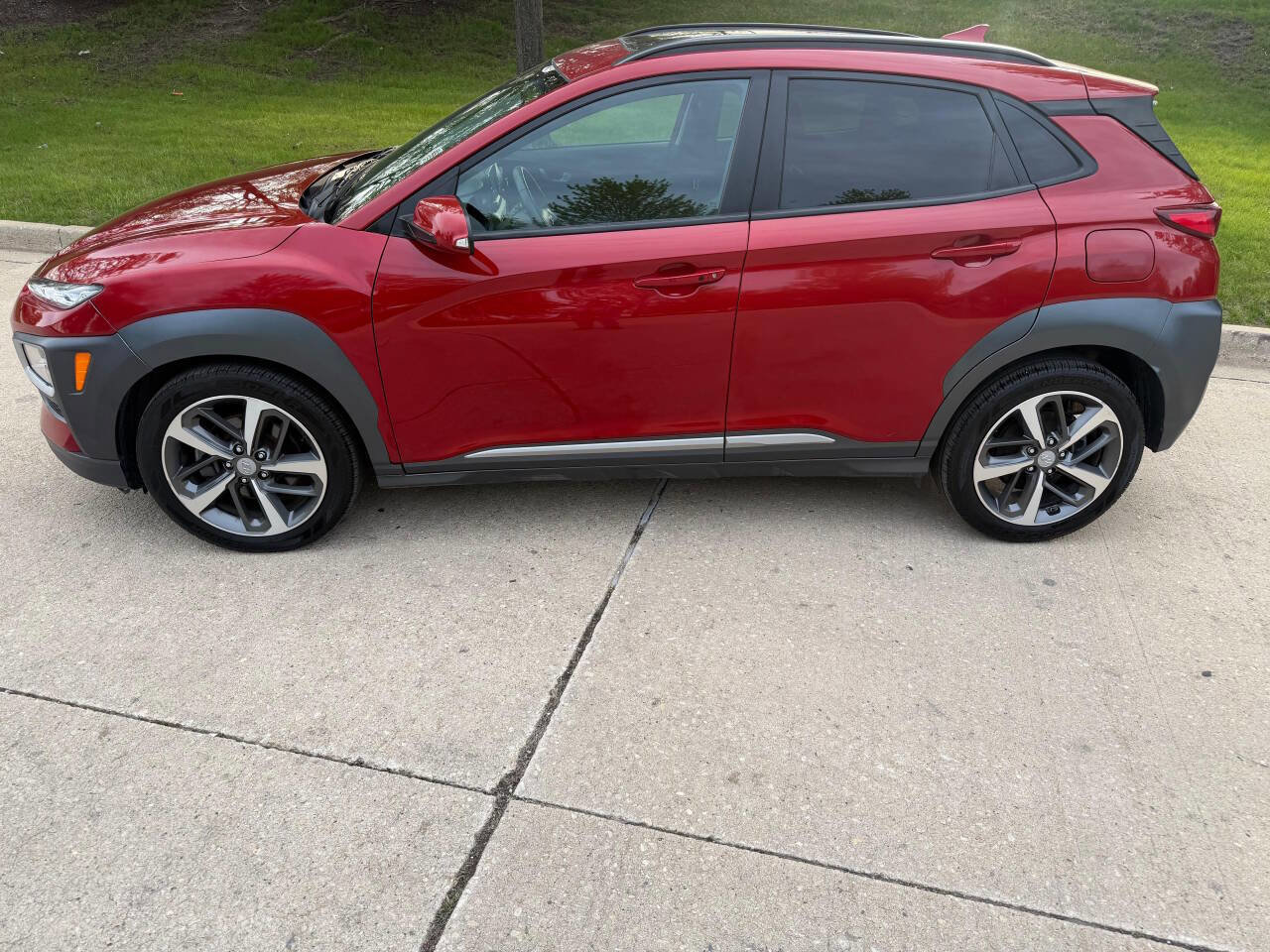 Used 2021 Hyundai Kona Limited AWD/4WD image 22