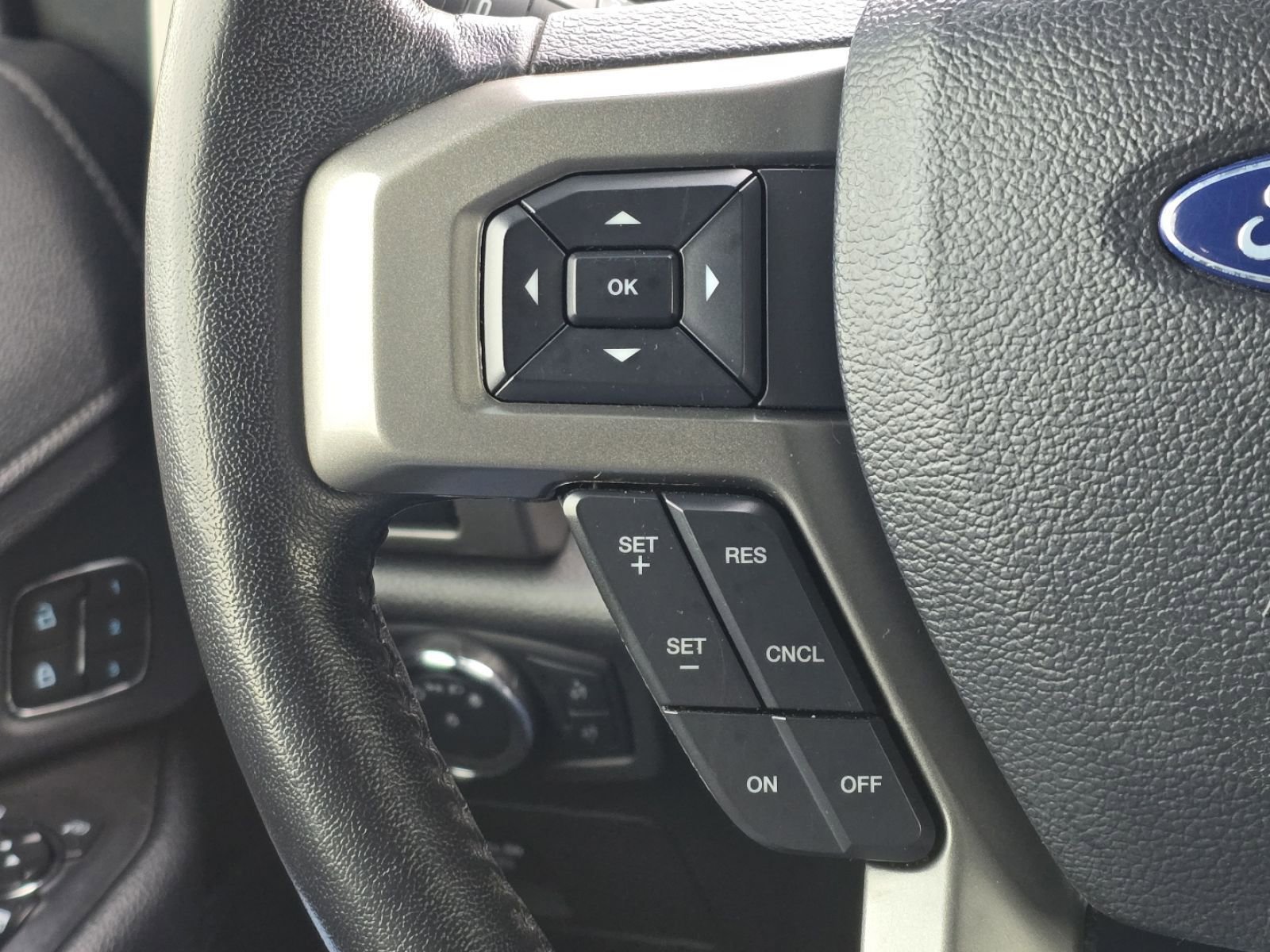 Used 2021 Ford Expedition XLT w/ Equipment Group 202A image 31