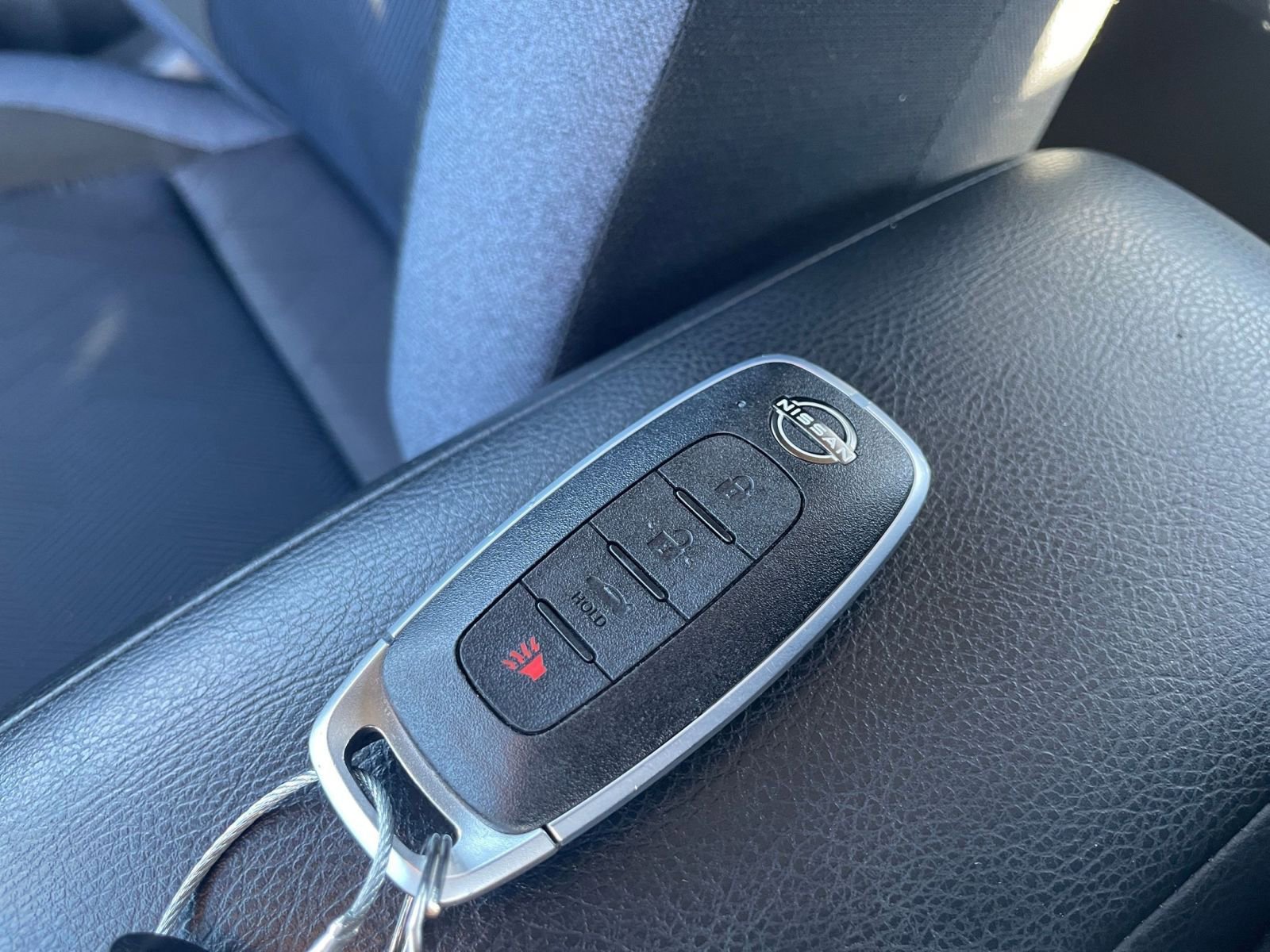 Used 2025 Nissan Versa SV image 18