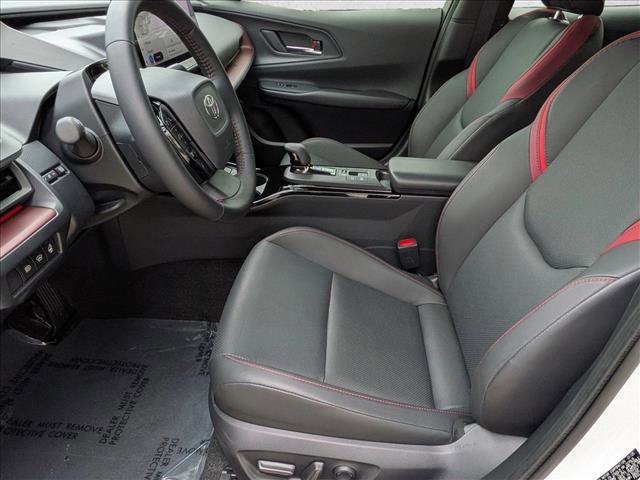 Used 2025 Toyota Prius Plug-In Hybrid image 15