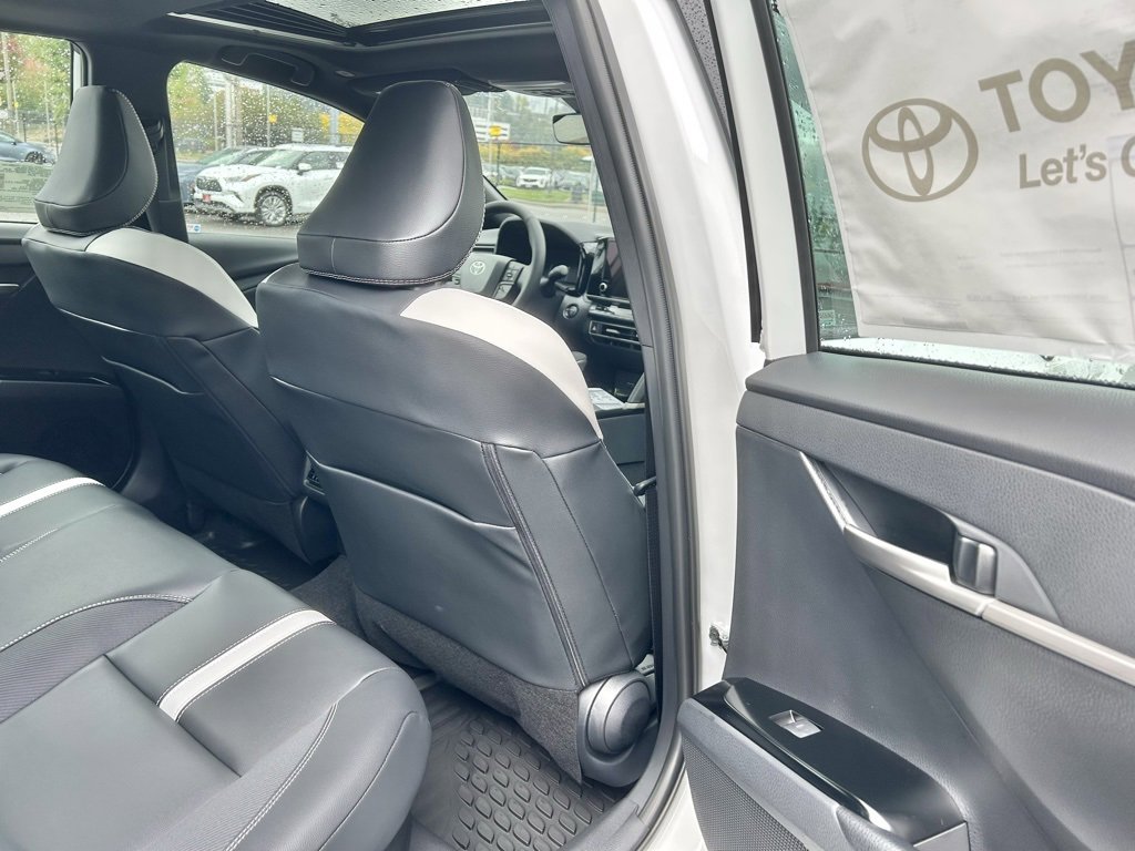 New 2026 Toyota Camry Hybrid image 13