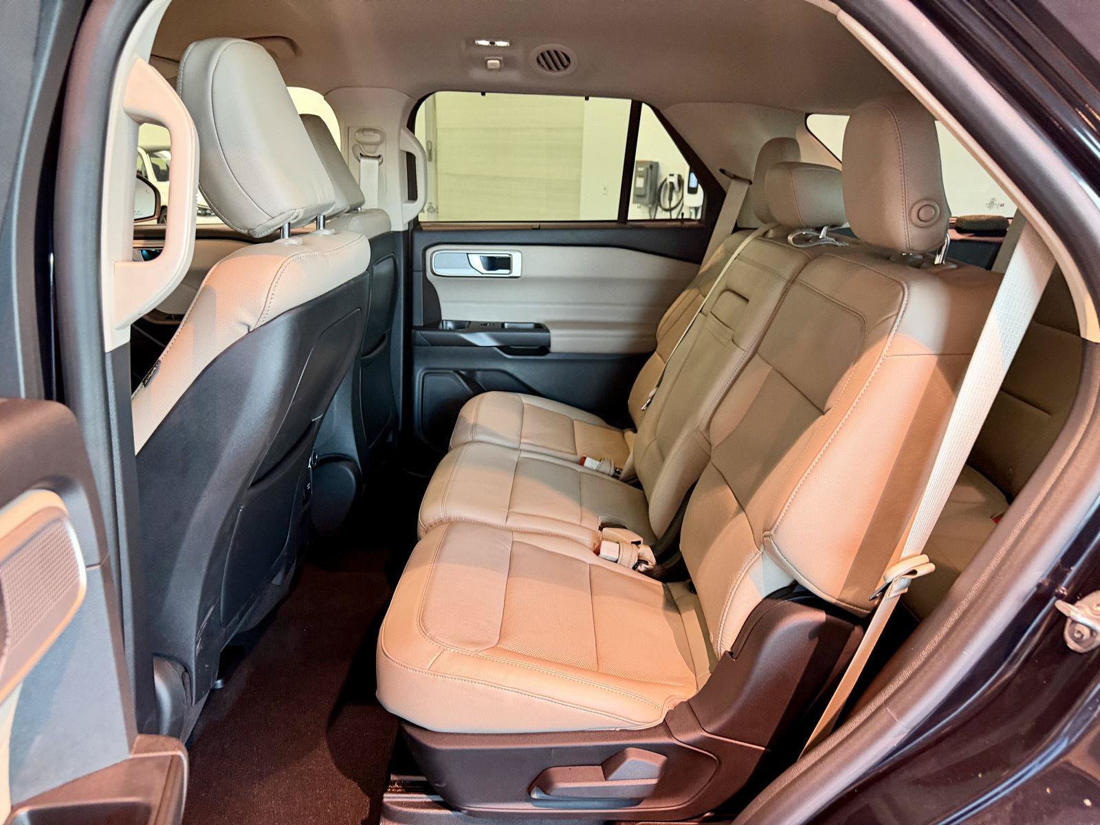 Used 2020 Ford Explorer Limited AWD/4WD image 23