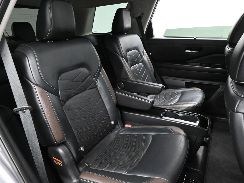 Used 2022 Nissan Pathfinder Platinum w/ Cargo Package image 34