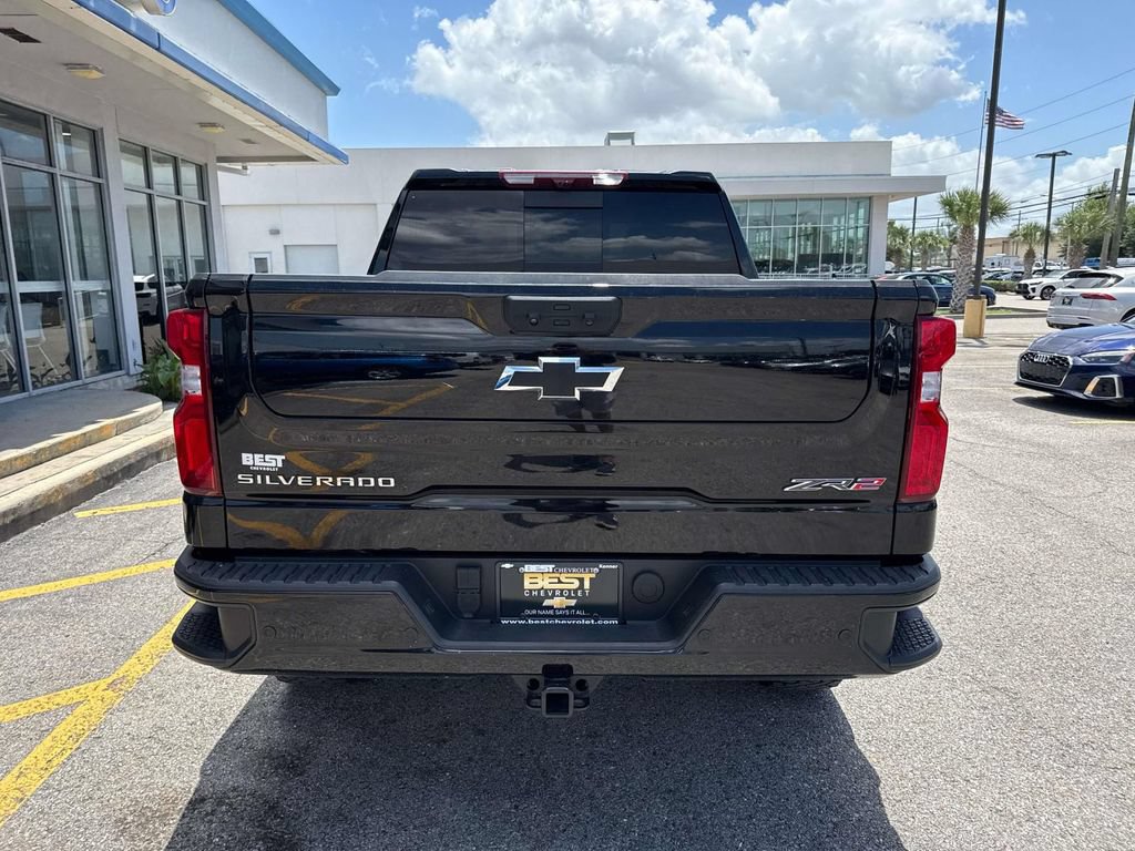 Used 2025 Chevrolet Silverado 1500 ZR2 w/ Technology Package AWD/4WD image 6