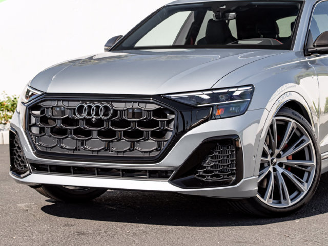 New 2026 Audi Q8 Prestige AWD/4WD image 2