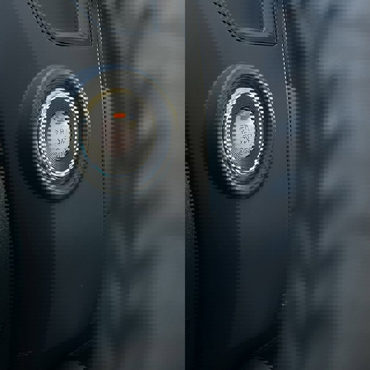 Used 2024 Nissan Titan SV w/ SV Convenience Package image 16