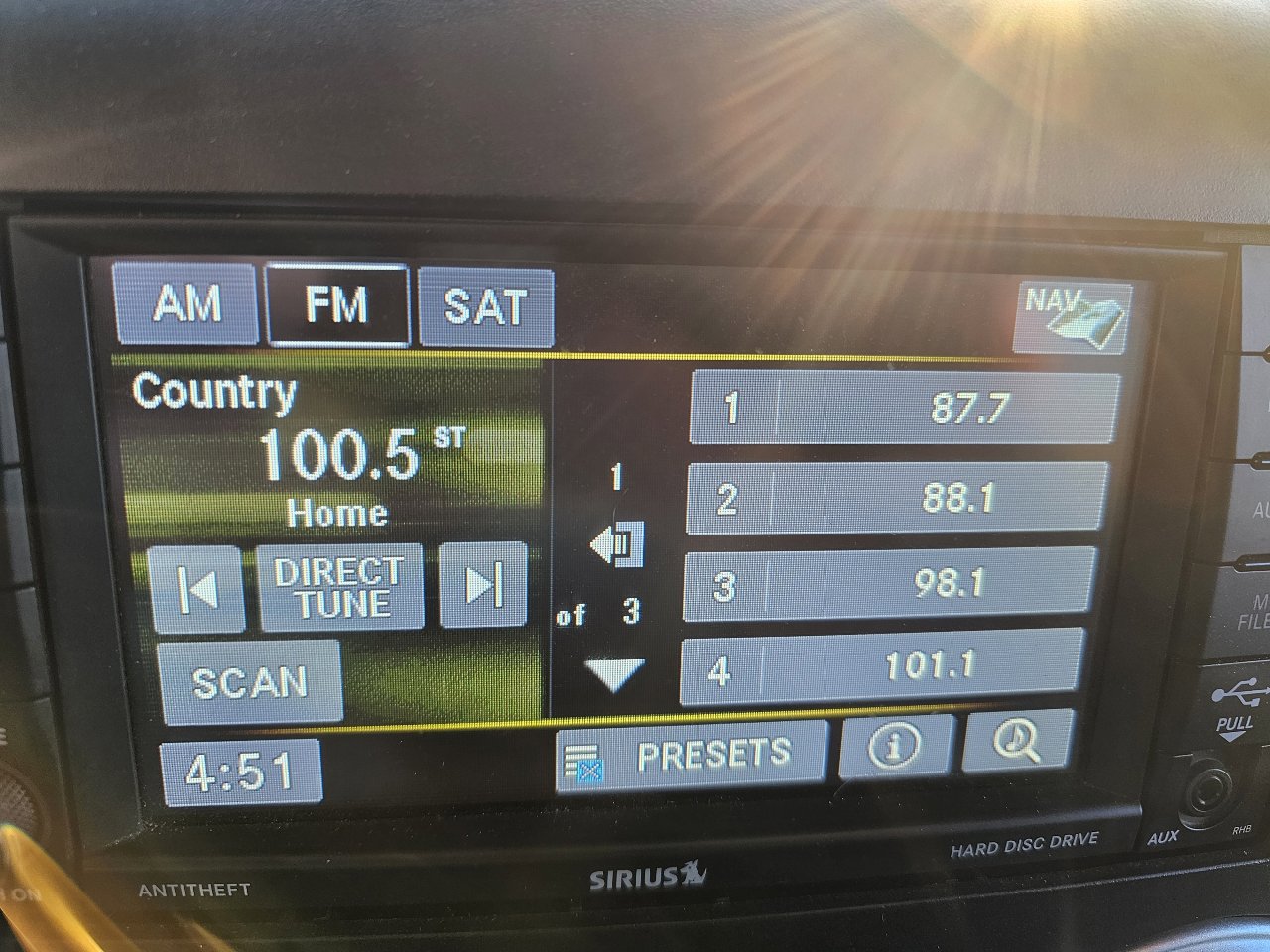 Used 2015 Jeep Wrangler Unlimited Sahara w/ Connectivity Group image 15