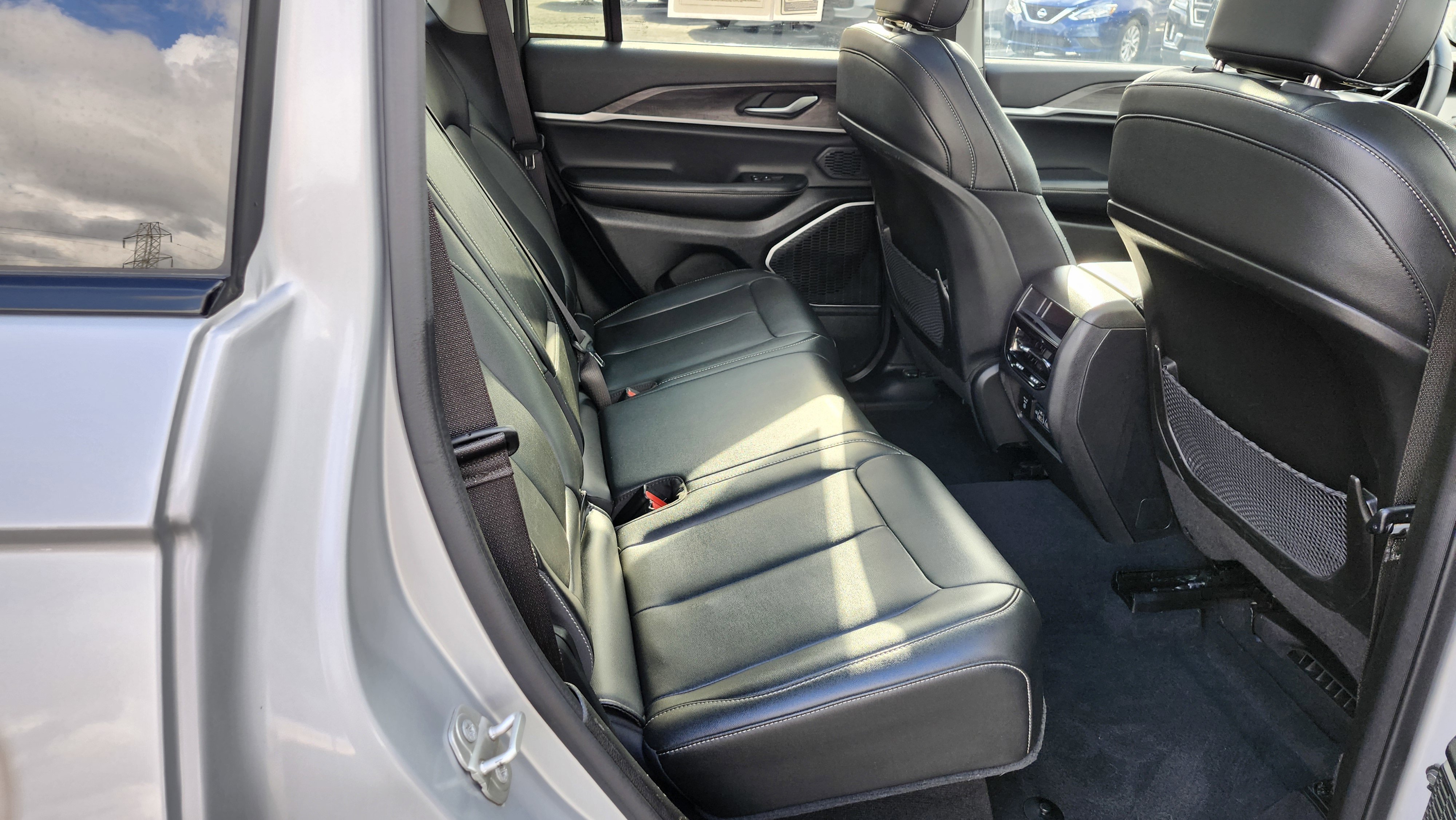 Used 2023 Jeep Grand Cherokee 4WD 4xe image 22