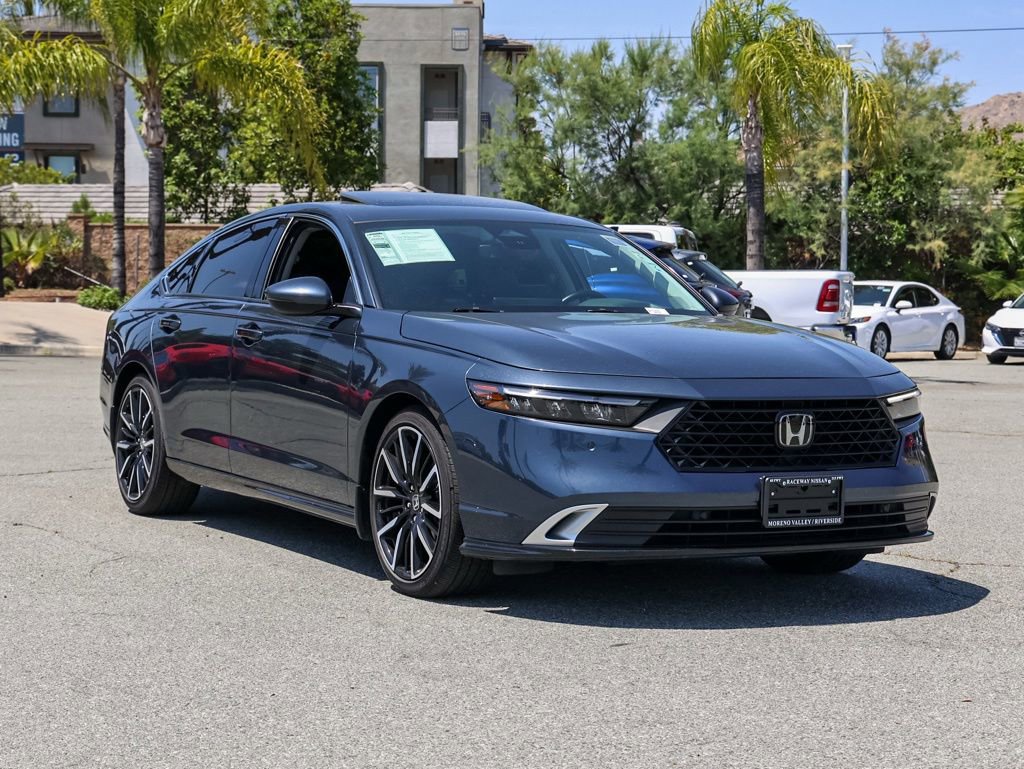 Used 2024 Honda Accord Touring image 2